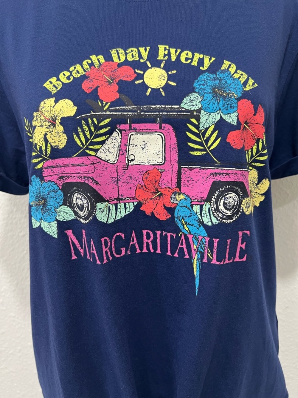 MARGARITAVILLE Beach Day Every Day Graphic Top NWT - Picture 3 of 8